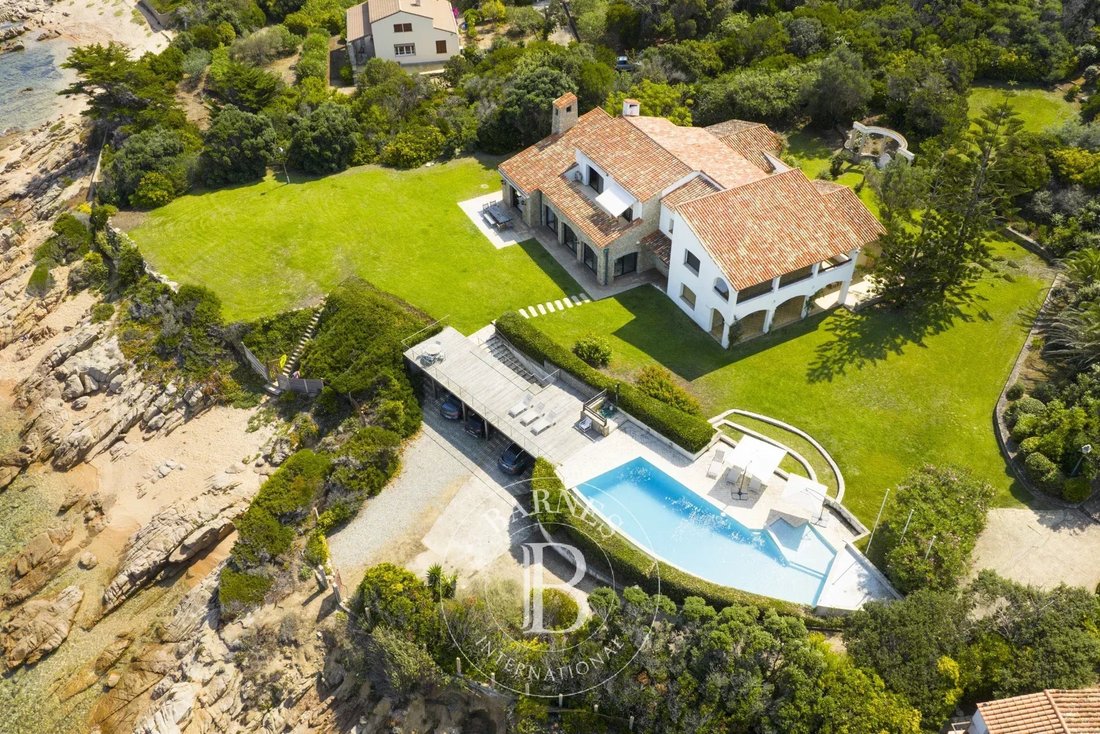Estate in Pietrosella, Corsica, France 4 - 16119541