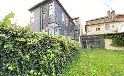 Townhouse in Lordelo do Ouro e Massarelos, Porto District, Portugal 1
