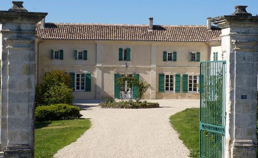 Estate in Saint-Thomas-de-Conac, Nouvelle-Aquitaine, France 1