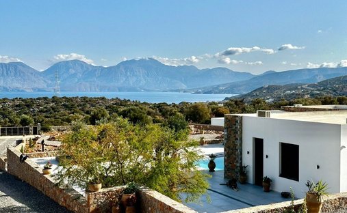 Villa in Community of Agios Nikolaos, Agios Nikolaos, Greece 1