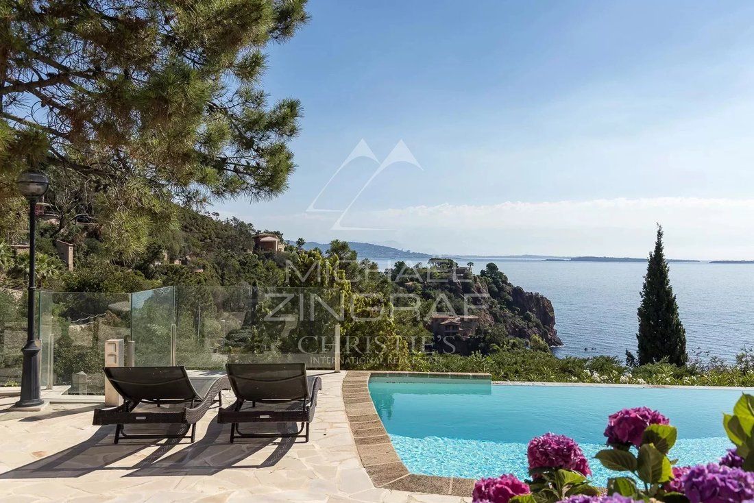 House in Théoule-sur-Mer, Provence-Alpes-Côte d'Azur, France 1 - 16123733