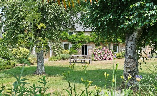 Estate in Plougoumelen, Brittany, France 1