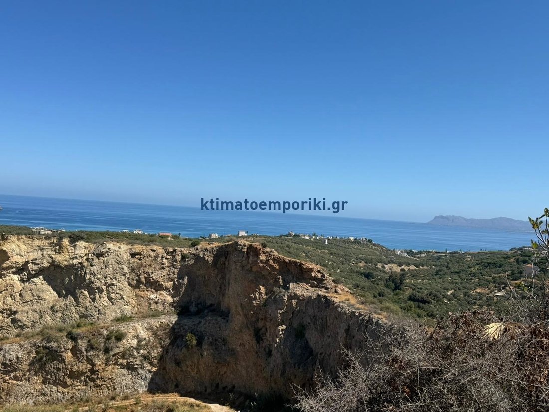 Land in Crete, Greece 3 - 16127537