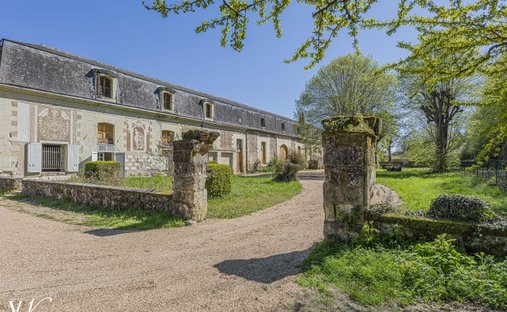 Castle in Veretz, Centre-Val de Loire, France 1