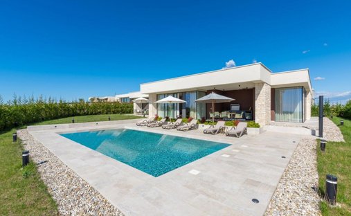 Villa in Brtonigla, Gespanschaft Istrien, Kroatien 1