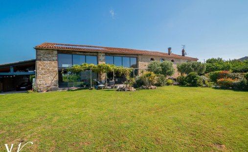 Château Villefranche De Lauragais 800.0 Sqm 12 Bedrooms