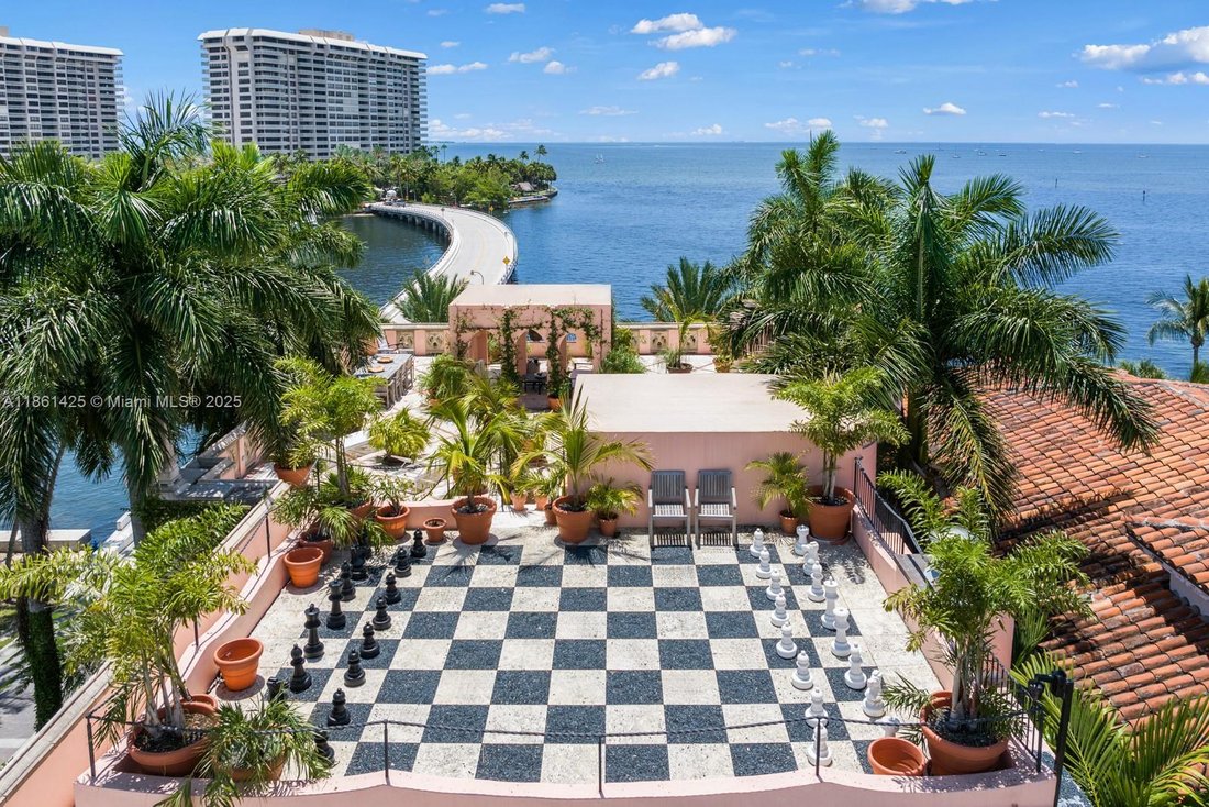 House in Miami, Florida, United States 4 - 16126748