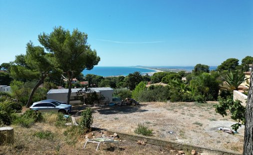 Land in Espace Villeroy-Les Quilles, Sète, France 1