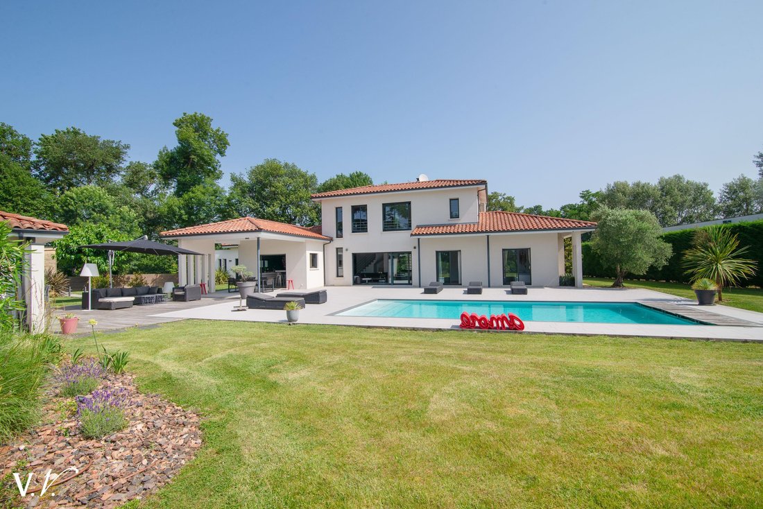 Villa in Aigrefeuille, Occitanie, France 1 - 16127184