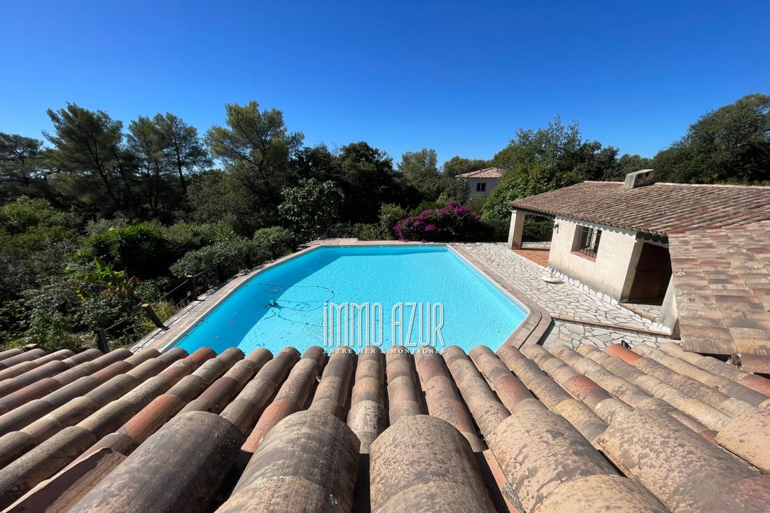 Villa in Tourrettes-sur-Loup, Provence-Alpes-Côte d'Azur, France 1 - 16123953