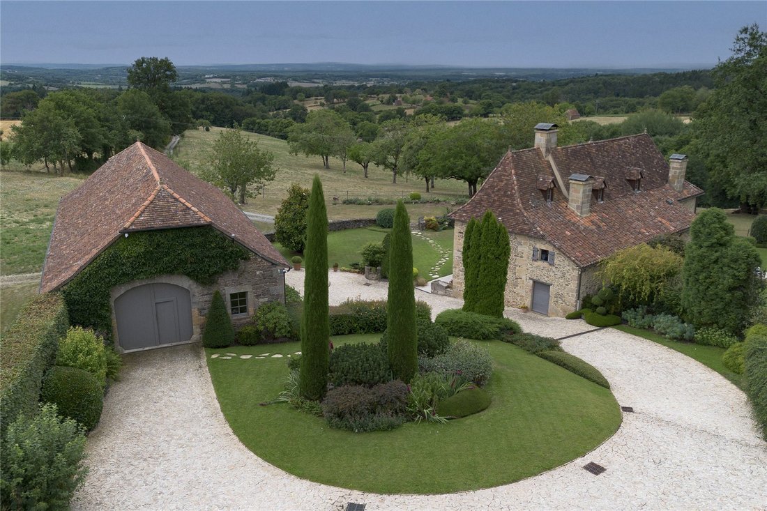 Casa di campagna in Saint-Céré, Occitania, Francia 2 - 16123916