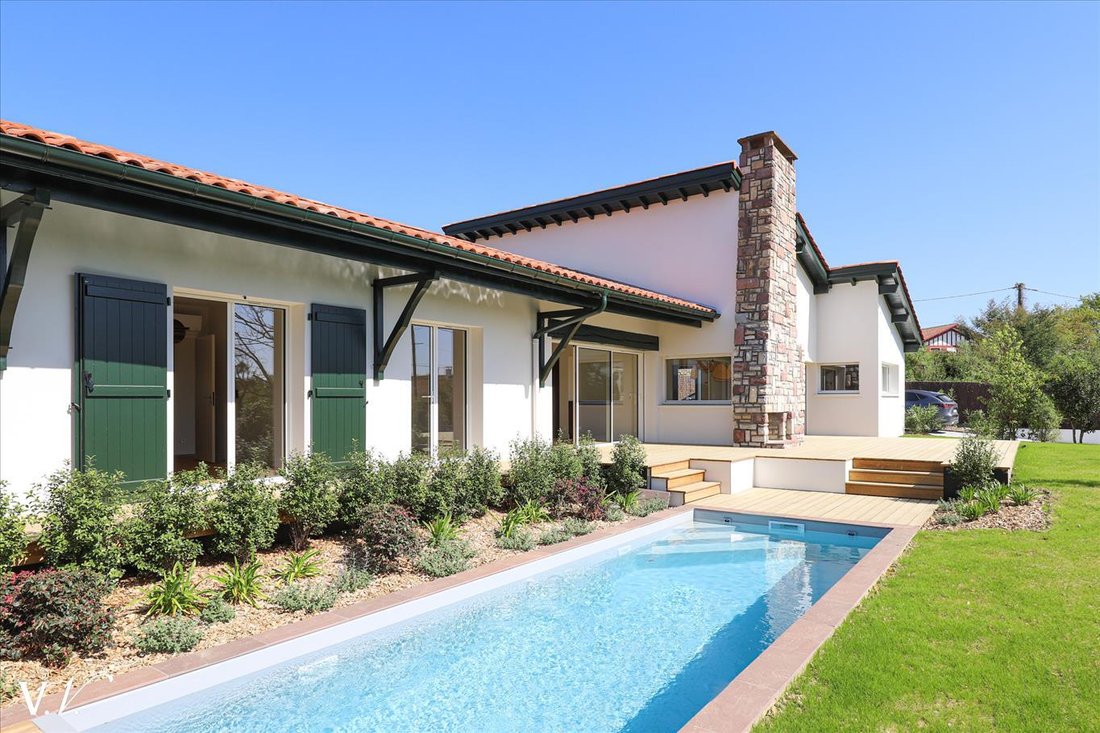 Villa in Arbonne, Nouvelle-Aquitaine, France 1 - 16127136