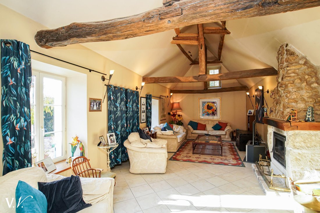 The Mill of Whispering Waters: A 17th-Century Haven in Loire’s Golden Light