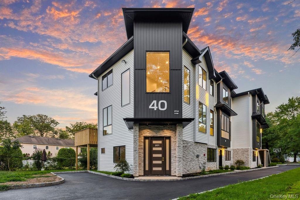 Condo in Spring Valley, New York, United States 2 - 16127258