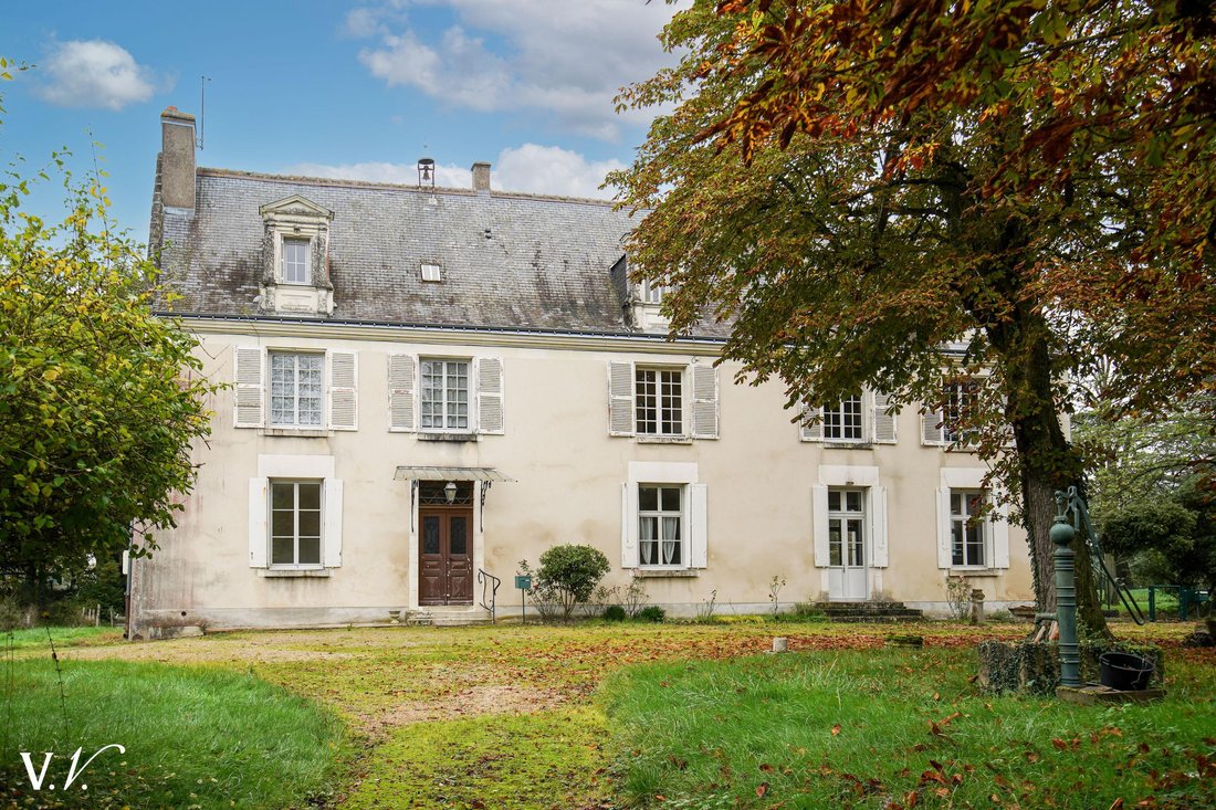 Whispers of Loire: A 17th-Century Manor’s Timeless Embrace