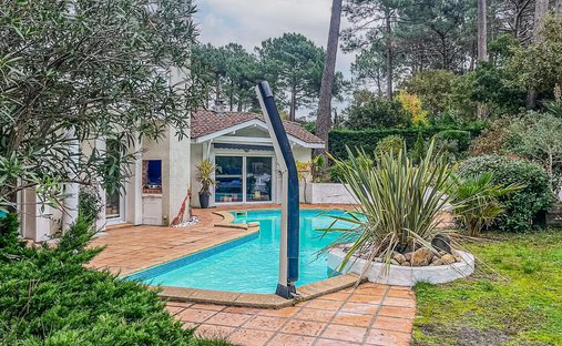 Villa in Biscarrosse, Nouvelle-Aquitaine, France 1