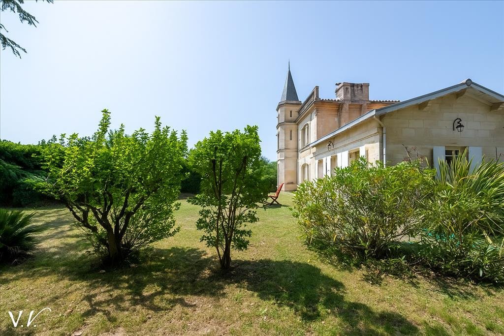 Castle in Latresne, Nouvelle-Aquitaine, France 3 - 16127509