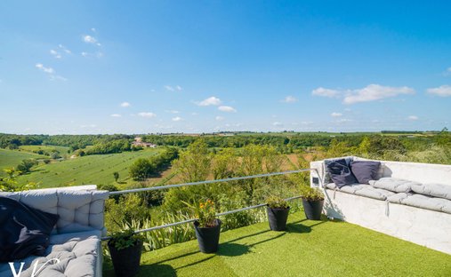 Château Villefranche De Lauragais 800.0 Sqm 12 Bedrooms
