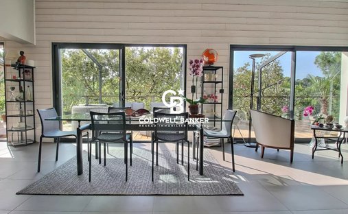 House in Aiguillon, Arcachon, France 1
