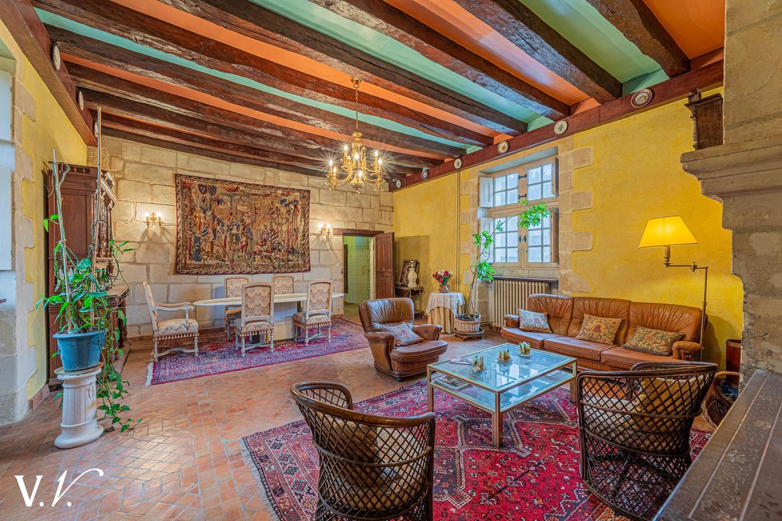 Whispers of Loire: A Timeless Manor Near Tours’ Golden Gates