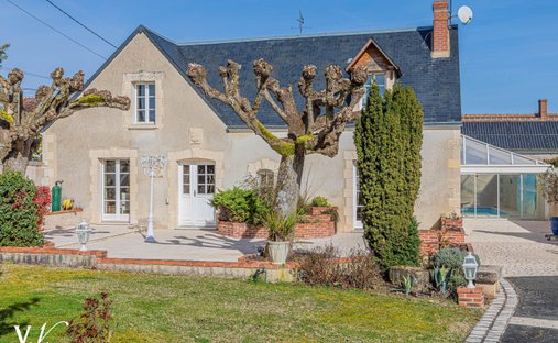 House in La Croix-en-Touraine, Centre-Val de Loire, France 1