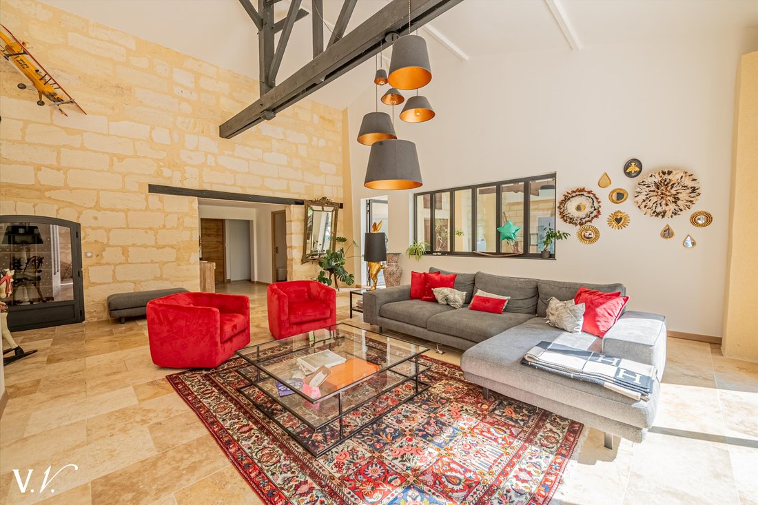Estate in Fronsac, Nouvelle-Aquitaine, France 2 - 16126334