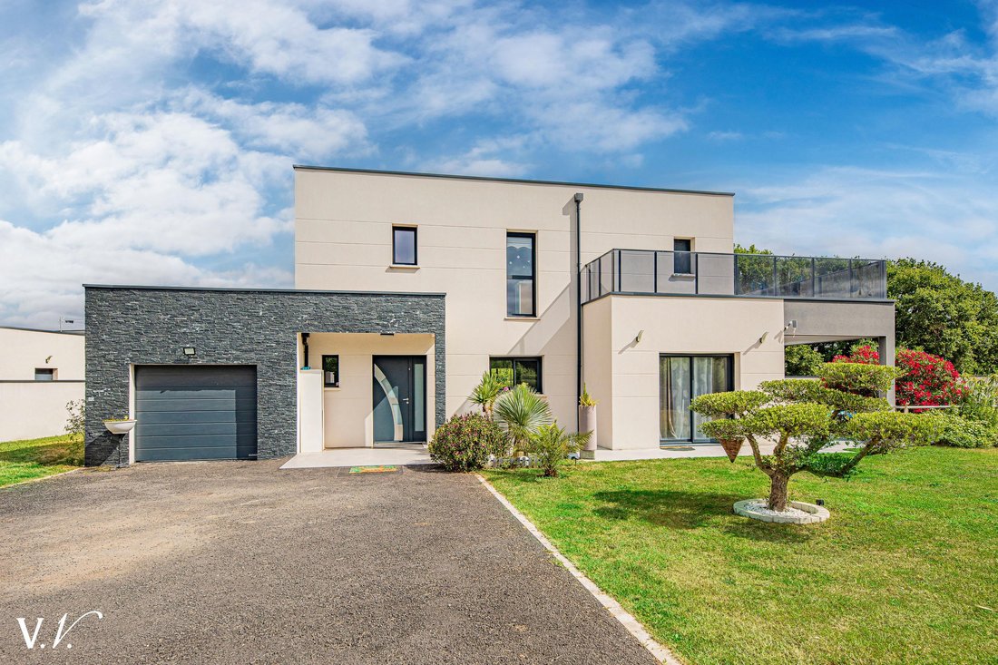 House in Joué-lès-Tours, Centre-Val de Loire, France 2 - 16127369