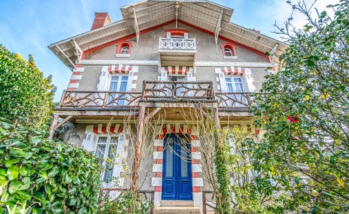 Villa in Aiguillon, Arcachon, France 1