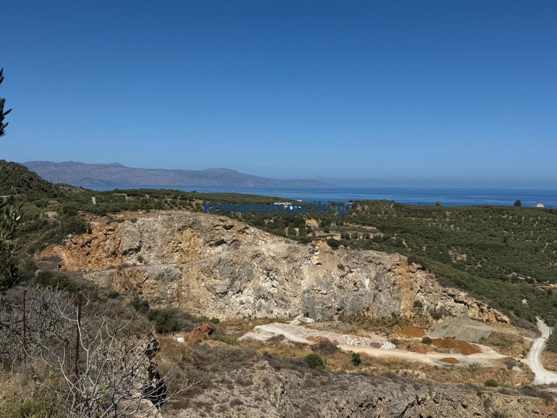 Land in Crete, Greece 5 - 16127537