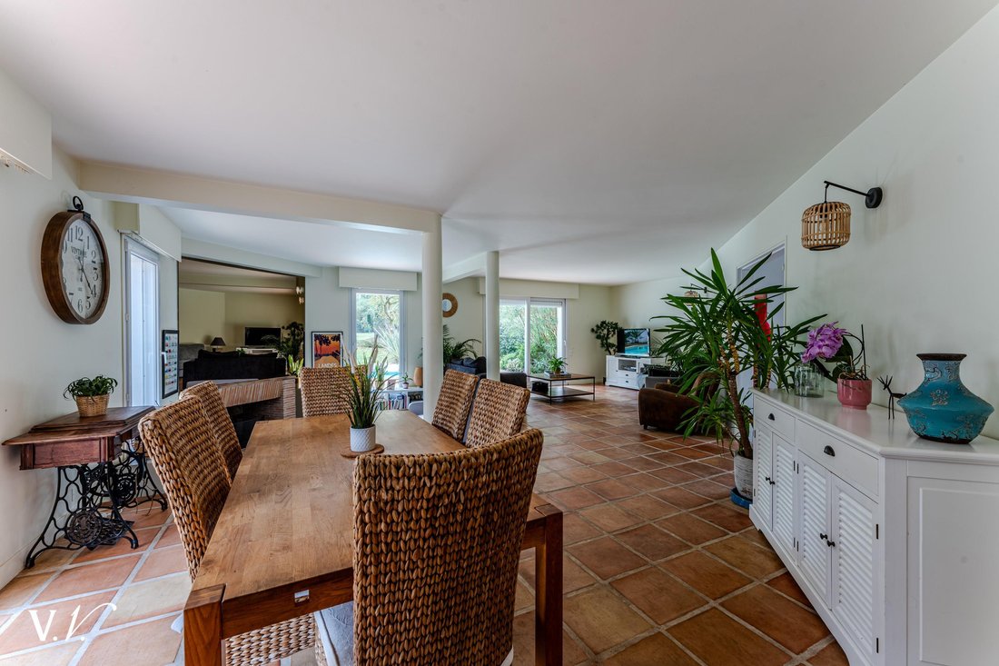 Villa in Biscarrosse, Nouvelle-Aquitaine, France 4 - 16126997