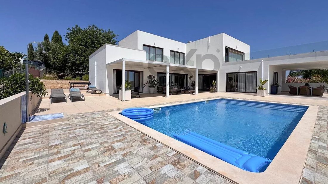 House in Mexilhoeira Grande, Algarve, Portugal 2 - 16123901