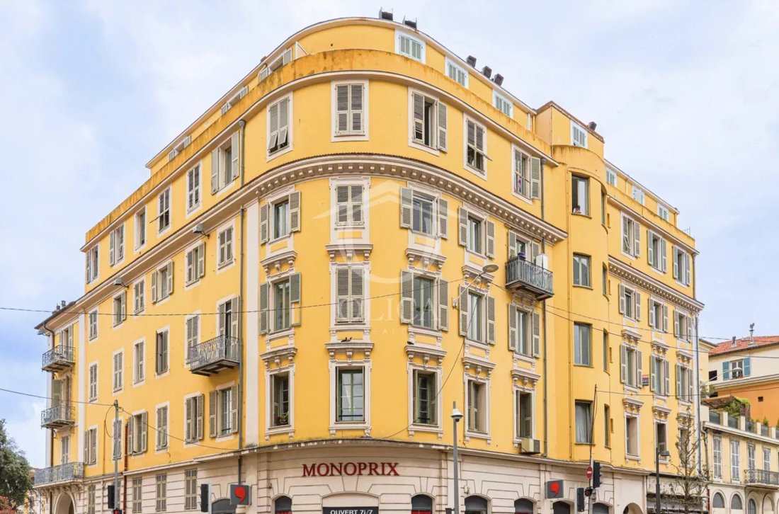 Apartment in Le Port, Nice, France 3 - 16123328