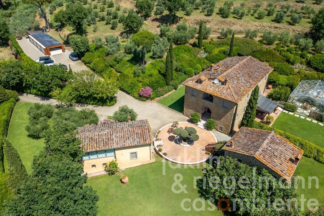 Estate in Center, Arezzo, Tuscany 5 - 16123357