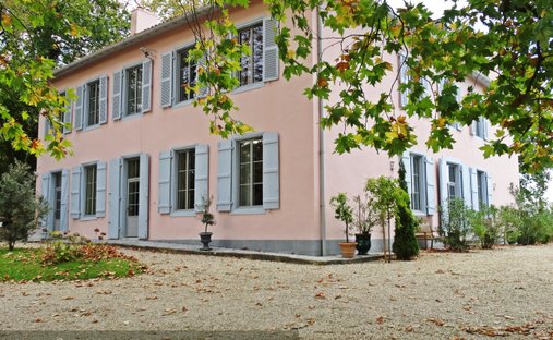 Villa in Saint-Pierre-d'Irube, Nouvelle-Aquitaine, France 1