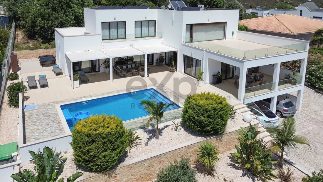 House in Mexilhoeira Grande, Algarve, Portugal 3 - 16123901