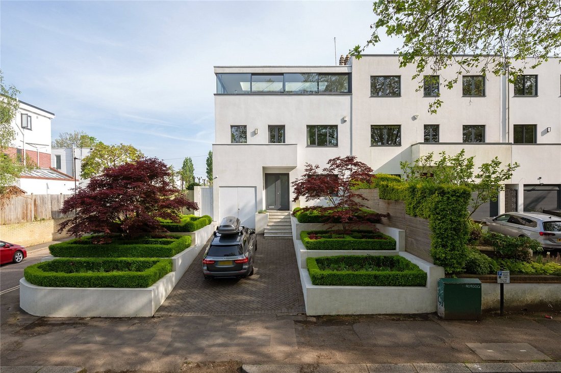 House in Holly Village, Haringey, England 1 - 16123919