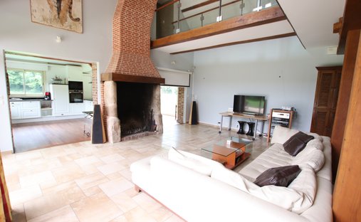 Castle for Sale in Saint-Valery-en-Caux, Normandy, France