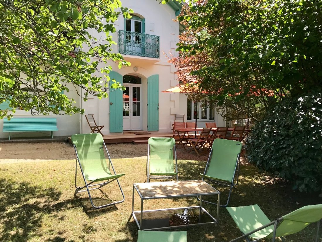 A Magnificent Charming Villa! In Vaux Sur Mer, Nouvelle Aquitaine ...