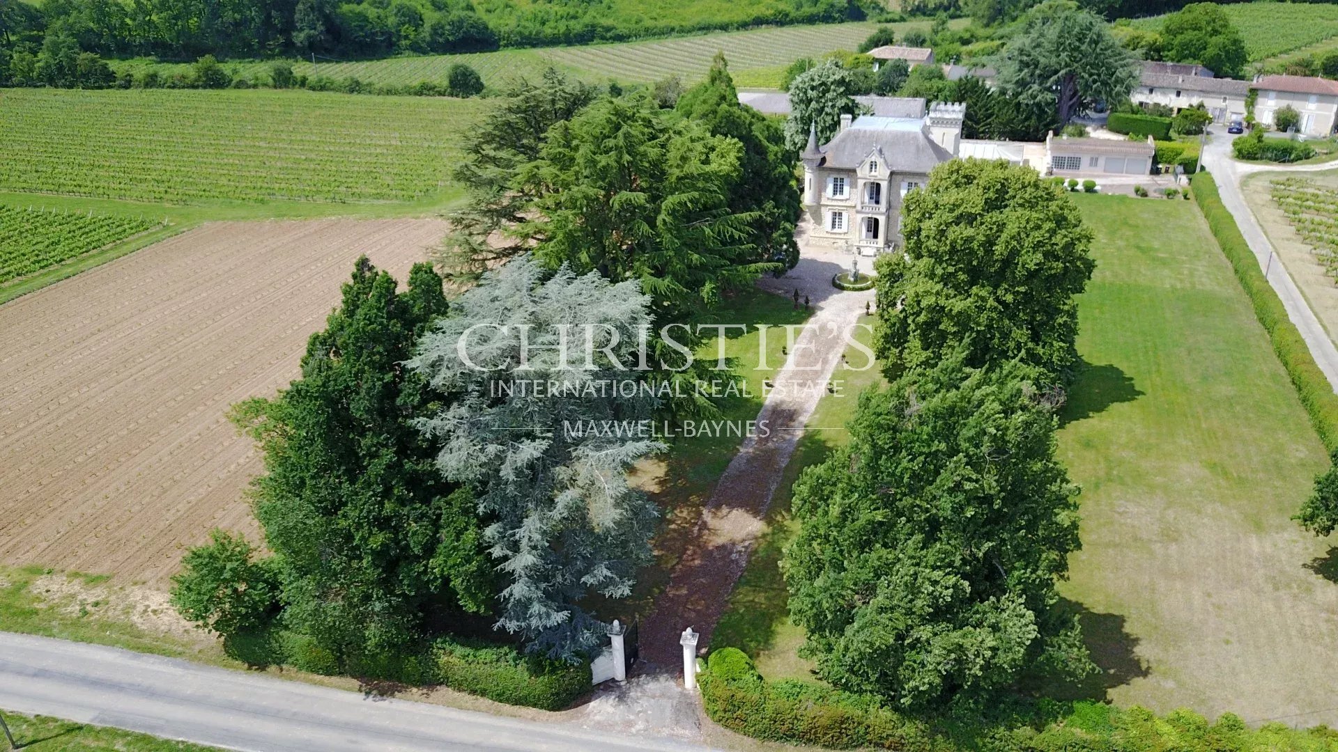 Saint Emilion Region A Charming Château With A Few Vines