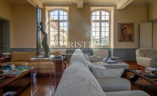 Castle for Sale in Monflanquin, Nouvelle-Aquitaine, France