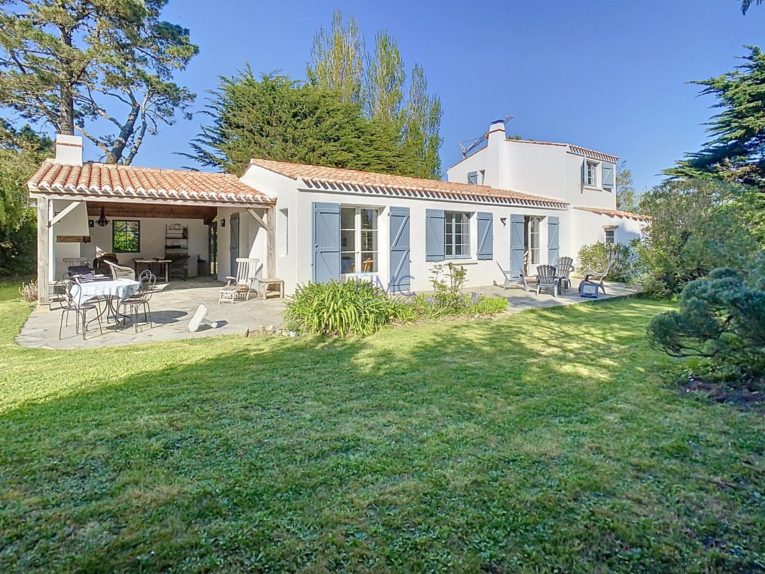 House in Ustaritz, Nouvelle-Aquitaine, France 2 - 16126188