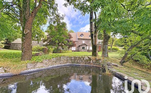 Casa a Le Chambon, Auvergne-Rodano-Alpi, Francia 1
