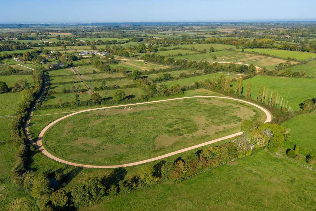 Château des Rêves: A Norman Equestrian Legacy in Beuvron-en-Auge’s Golden Hills