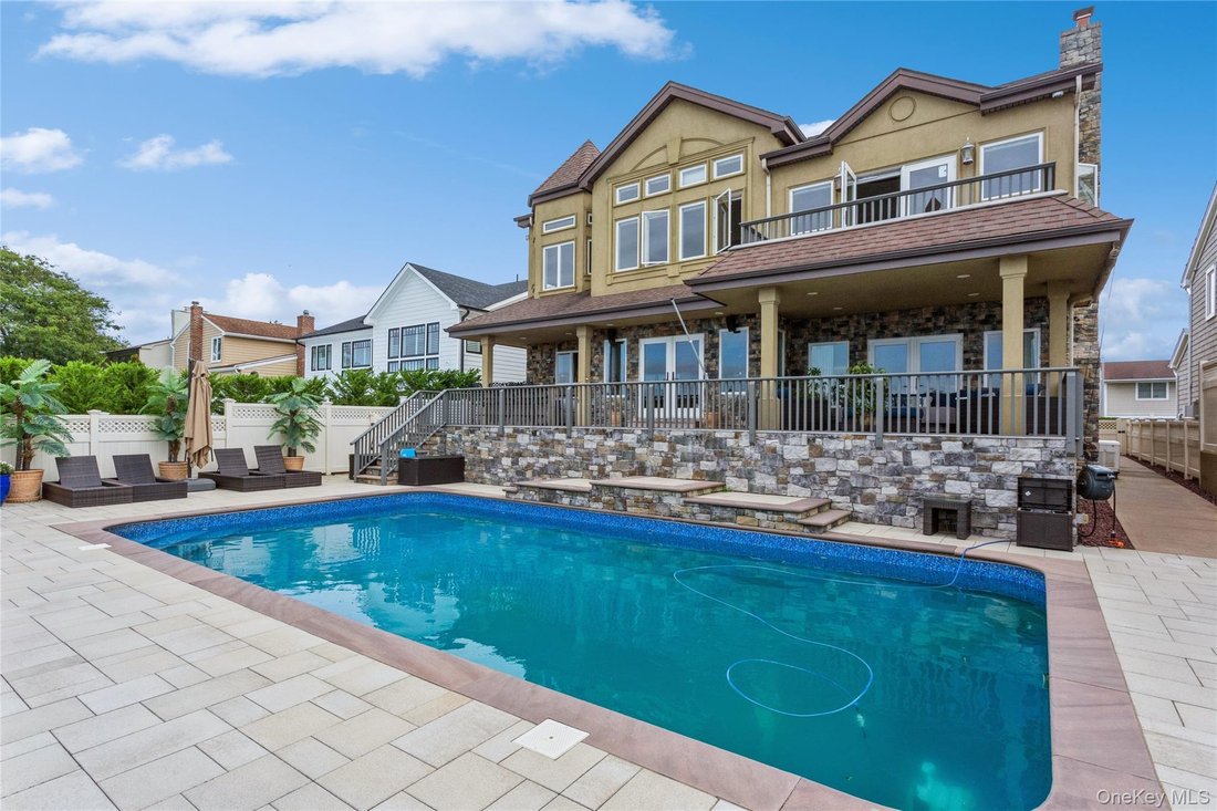 House in Long Beach, New York, United States 1 - 15290468