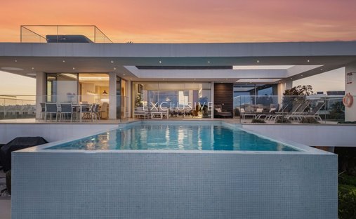 Villa in Sao Goncalo de Lagos, Algarve, Portugal 1