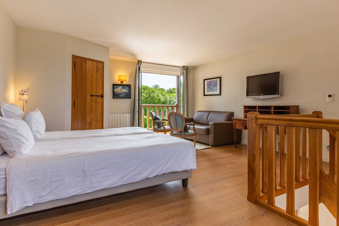 Whispers of the Seine: A Normandy Estate Where Time Unfolds - 5