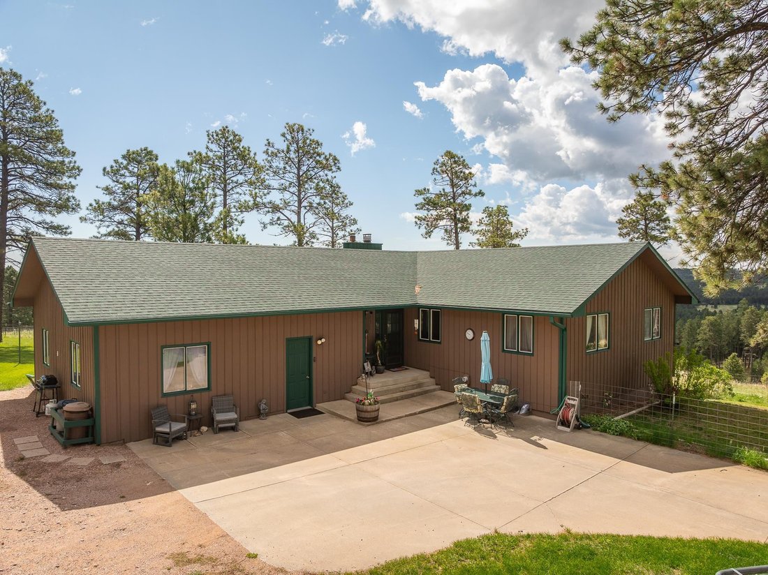 House in Rapid City, South Dakota, United States 1 - 16127338
