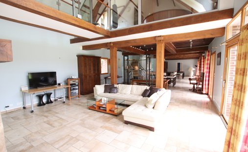 Castle for Sale in Saint-Valery-en-Caux, Normandy, France