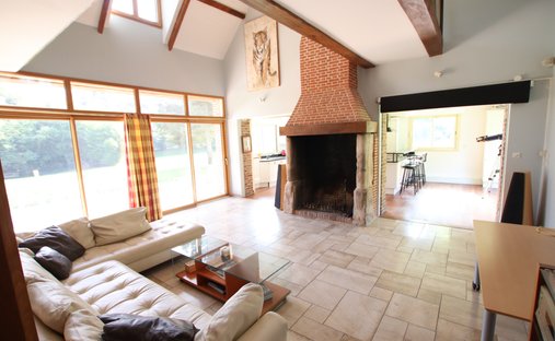 Castle for Sale in Saint-Valery-en-Caux, Normandy, France