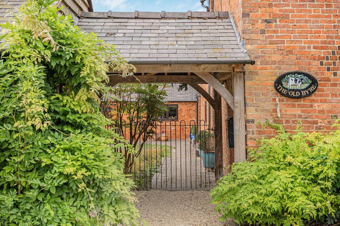 House in Dingley, England 4 - 16123428